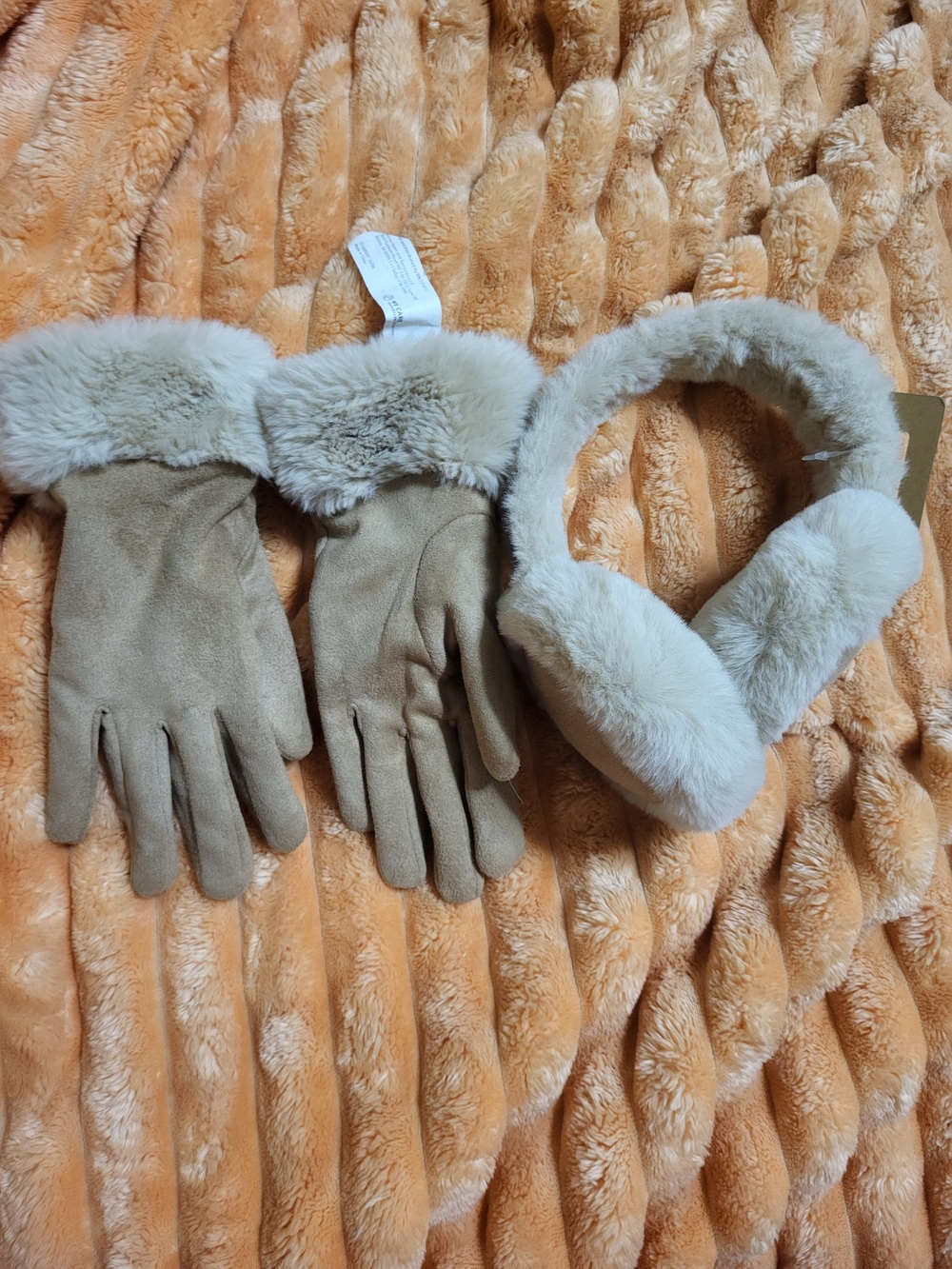 Plush Faux-Fur Trim Gloves and Earmuffs Set - Beige